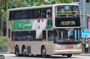 281M線用車停靠顯徑街「顯田村」站