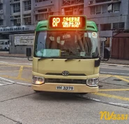 KNGMB 8P.jpg (3.57 MB) 下午繁忙時間的首航用車VH3379正在由常盛街轉入常樂街前往何文田(常和街)上客