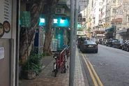 和泰街39號外的小巴站站景（2022年10月）