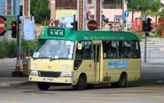 25A線一輛長陣小巴