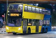 795線用車51430正途經深旺道