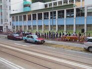 西行站於黃昏繁忙時間的候車人龍（2022年4月）