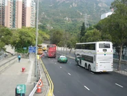 在巴士上層拍攝屯興路在青山公路青山灣段的盡頭