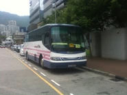 CT Bus KX2018 08-09-2014.jpg (1.02 MB) 陳添旅遊巴士前用車五十鈴LT134P(KX2018),車輛退役之後車牌被套用至一輛斯堪尼亞K360IB上
