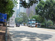 遠望此路的東端