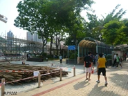 此站位於香港仔海濱公園外（2010年6月）