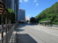 站景（左），右為廣靖樓（2017年7月）