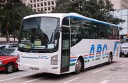 Central-CharterRoad-NR711-3546.jpg (383 KB) 配亞洲Aero Facelift車身的五十鈴LT134P