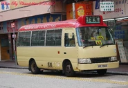 KY9143已於2021年更換第六代Coaster的組件及改裝成高背版小巴