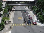 Kaitinestate1 1306.jpg (789 KB) 從行人天橋俯瞰此站(右為「啟田邨」站)(2013年6月)