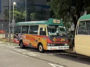 NTGMB EE6610 96M 28-09-2024.jpg (1.66 MB) 96M線小巴停泊在西樓角路總站外