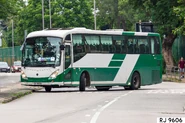 配Asia Aero車身，行走香港海洋公園正門至水上樂園穿梭巴士