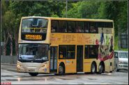 首批直梯Enviro500（8100-8109）曾為B3X線常用車型，部分曾披有屯門市廣場全車身廣告