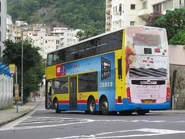 站景，19線用車正在上客（2018年12月）