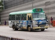46M線用車正在途經荔景站