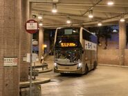205M線用車到達黃大仙站候命