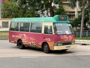 27A線用車途經鴨脷洲邨