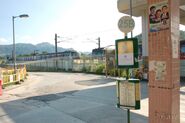 TaiPo-KauLungHang-8317.jpg (303 KB) 九龍坑老圍站景,鄰近東鐵綫軌道(2012年9月)