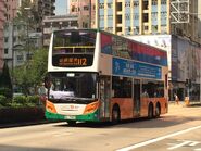 新巴派出Enviro500（55XX）行走112線