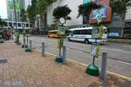 多個專綫小巴車站設於後端位置（2017年3月）