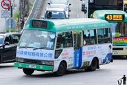 43A線用車ME971正從屯興路駛入青山公路－青山灣段
