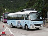 迅達巴士的豐田Coaster曾行走港怡醫院免費穿梭巴士