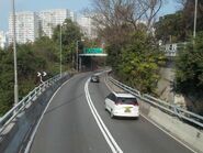 近曾大屋的一段，可見11B出口前往馬鞍山（2018年2月）