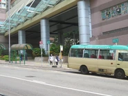 站景，公共小巴站於非繁忙時間可供泊車（2022年3月）