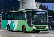 ZV2396 23.jpg (717 KB) 次批採用同樣車身的猛獅RR8亦由冠忠巴士持有,目前間中支援嶼巴的嶼南路線(圖為ZV2396)