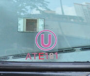 所有由屯門廠管理的巴士均貼上「U」字廠徽