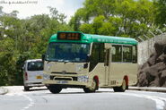 46M線用車正由荔枝嶺路右轉入荔崗街