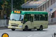 A minibus VE7479 on route 804 was entering Kwong Yuen