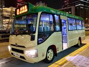 82線用車XE6954於協調道等候開出