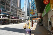 Western-QueenStreetDesVoeuxRoadW-0296.jpg (475 KB) 站景(合併站柱前,攝於2011年6月)