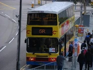 CTB-5R-2.jpg (141 KB) 5R線巴士在西區公園旁停靠
