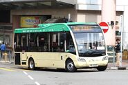 Optare Solo SR低地台小巴，為首批專綫小巴引入Hanover電子牌。