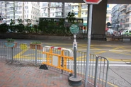ToKwaWan-KiangHsiStreet-1129.jpg (424 KB) 新界專綫小巴105及105S線的站位位於巴士站後方,江西街口(2012年12月)