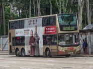 2B線曾使用Enviro500 12米（ATE）