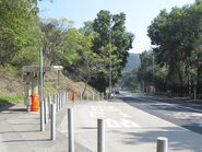 站景，遠處為「馬游塘村」站（2014年1月）