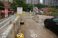 Shatin-KwongYuenBT-6429.jpg (489 KB) 巴士總站地面亦髹有禁煙範圍警告,清晰指明禁煙界線