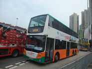 新巴Enviro500 12米（55XX）行走302A線，當時電牌仍未有路線資料