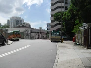 Hongleecourt 1308.jpg (530 KB) 總站位於康利道盡頭(2013年8月)