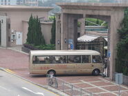 慧景軒穿梭巴士駛進屋苑（2010年5月）