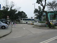 位於嶼南道入口，可見當時仍有禁區路牌（2009年9月）