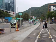 Shek Mun Estate BT GMB 20220100.jpg (4.88 MB) The green minibus terminus is located on the southbound road of On Ming Street (January 2022)