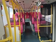 KMB ATENU738 TS780 Lower deck 23-07-2021.jpg (4.14 MB) 這批部份巴士採用Vogel Revo座椅的下層佈局,但部份巴士原先三行座椅的位置改為水塘位(圖為ATENU738/TS780)