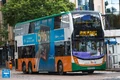 985A