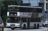 43M線用車於青衣鄉事會路右轉涌美路