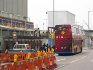 城巴M47線使用此站（2011年1月）