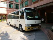 NR764線用車停泊在綠怡居內